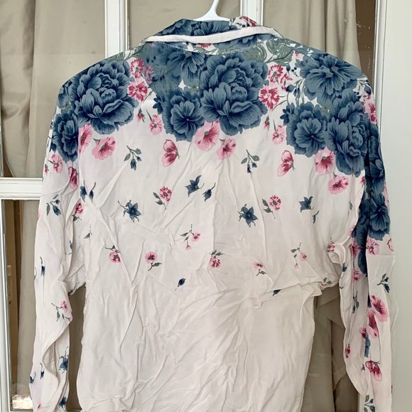 Vintage 1970s Floral Spring Button Down Blouse - Picture 3 of 4